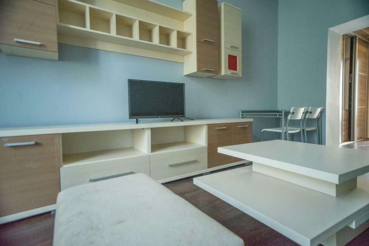 Apartament Samuel Lägenhet Krasków Exteriör bild